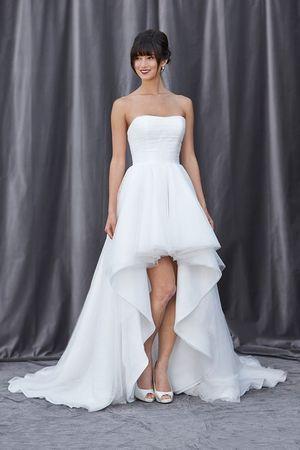 الفستان القصير..الخيار الأنسب للعروس لعام 2018