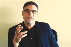 مدير المركز الإسلامى بنيويورك «الحلقة الأولى» <br> د.أحمد دويدار: مرجعيتنا وسطية الأزهر